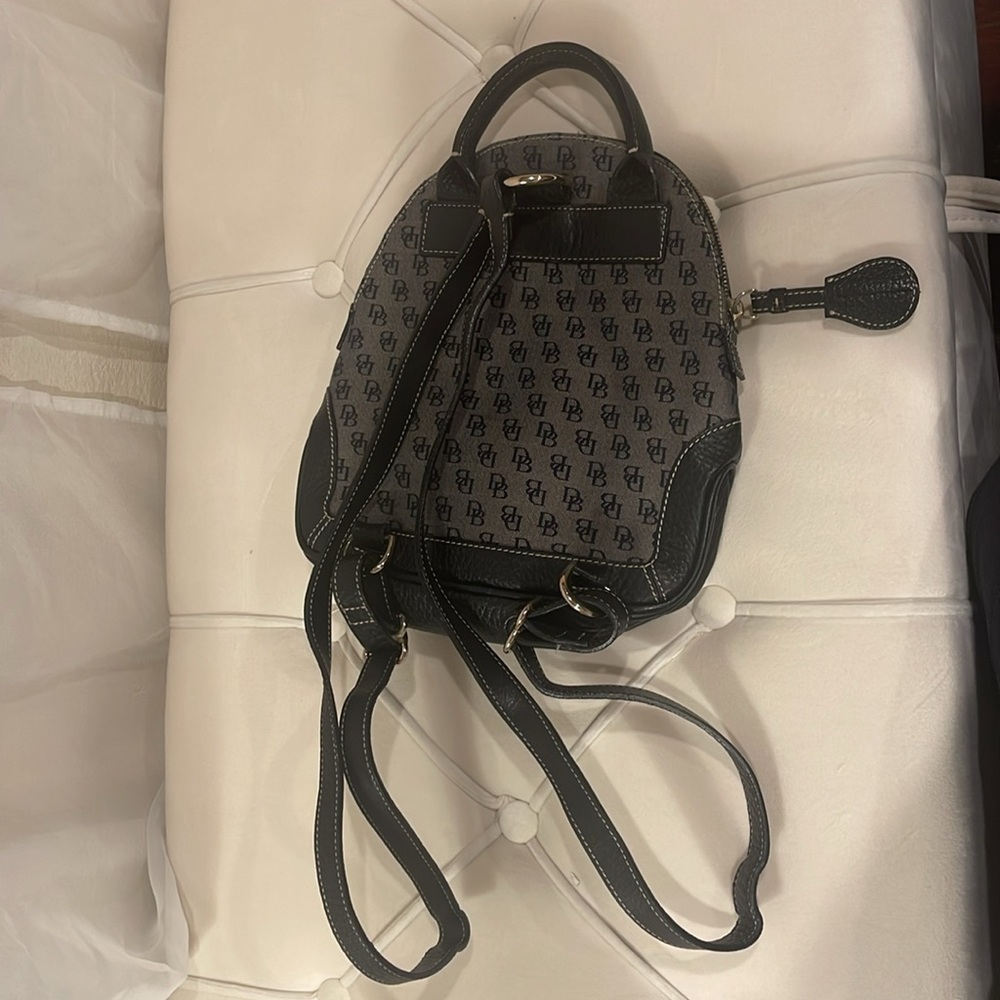 Dooney & Bourke backpack - Picture 2 of 8